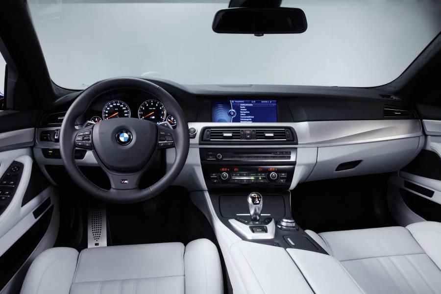  BMW M5 2011 года  (фото 196 из 344)